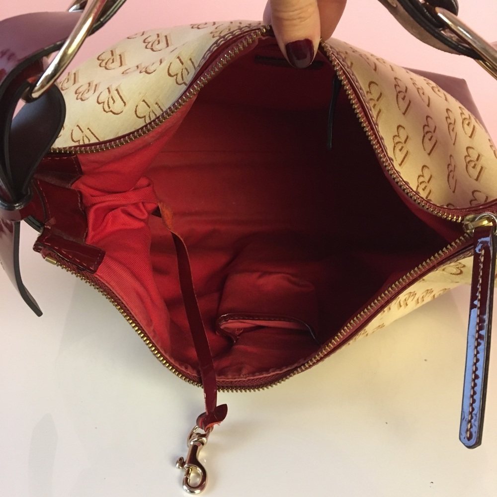 Dooney & Bourke Bag. - Picture 5 of 8